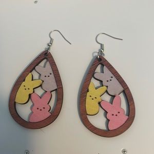 Peep earrings Brand New Never Worn One Size